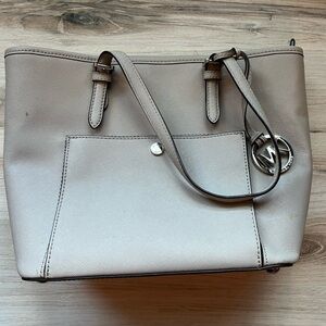 Michael Kors Elegant Gray Tote Bag